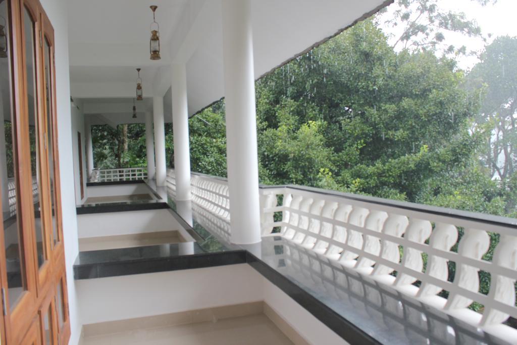 Horn Bill Cottage Thekkady Exterior photo